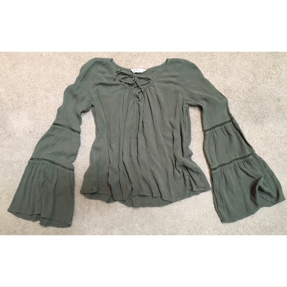 Hollister Tops - Hollister Boho olive green top XS